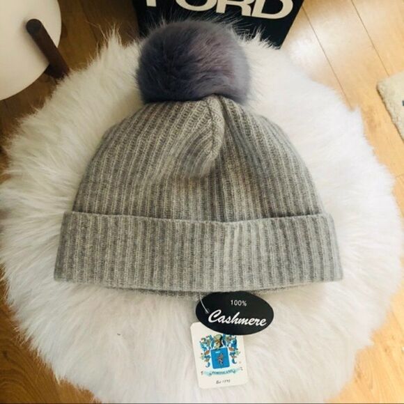 Portolano Cashmere & Faux Fur Pompom Beanie Hat, Gray, One Size, Luxurious, NWT - Picture 2 of 9
